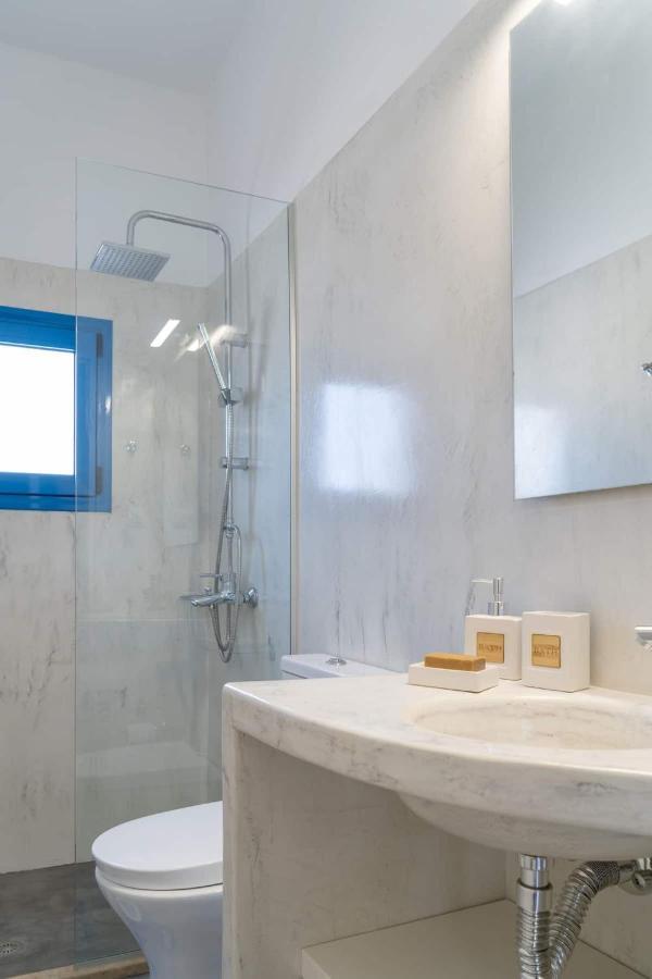 Blue Moon Apartments มากรีเยียลอส ภายนอก รูปภาพ