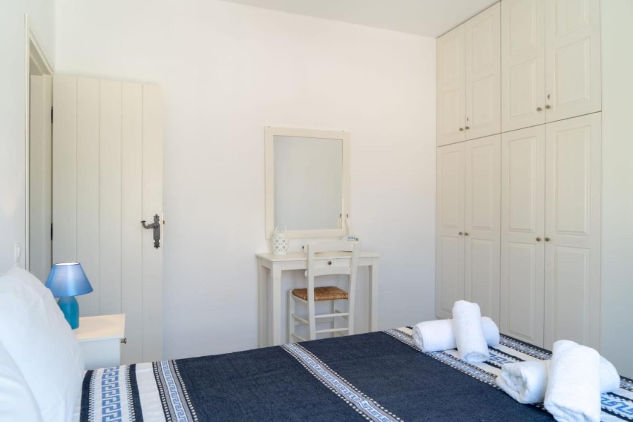 Blue Moon Apartments มากรีเยียลอส ภายนอก รูปภาพ
